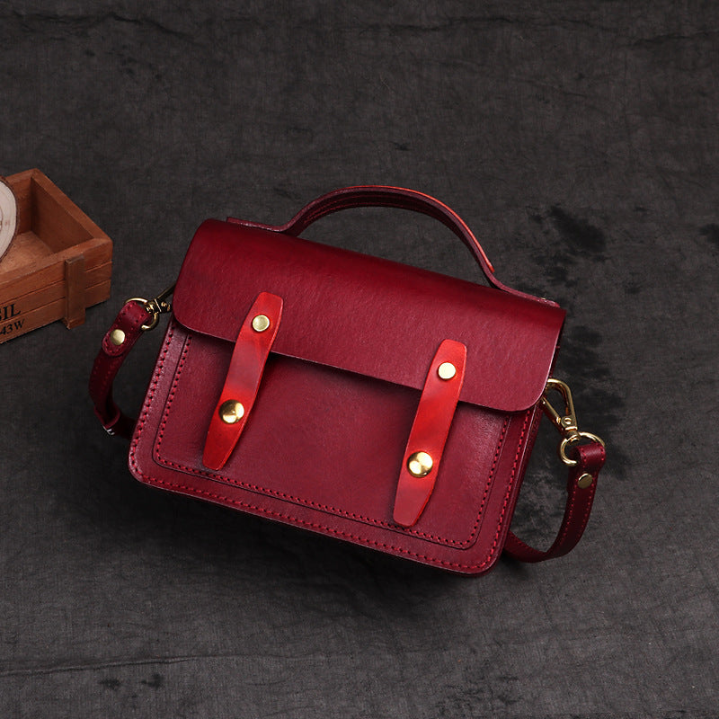 Women's Tanned Leather Cowhide Retro College Cambridge Shoulder Bags