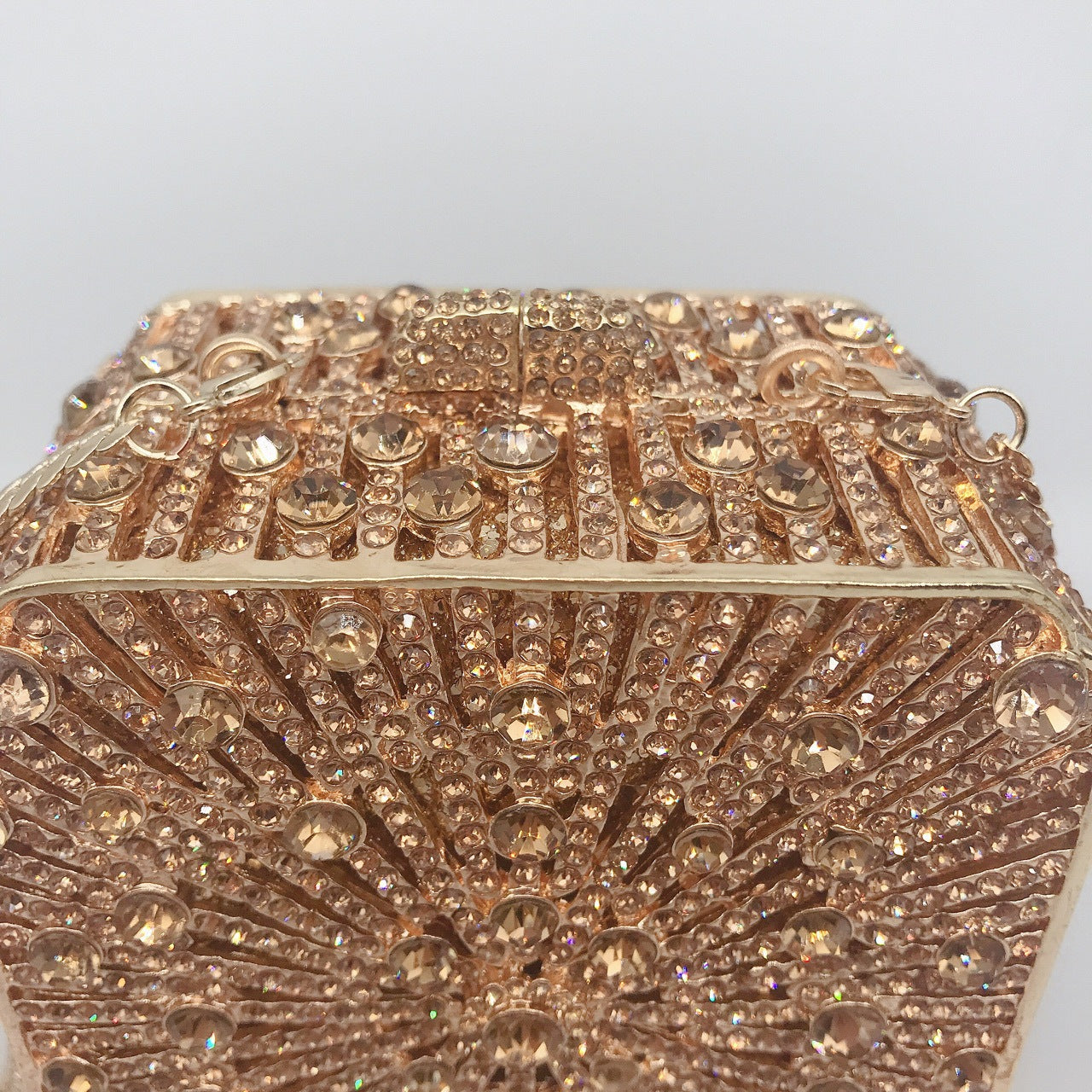 Women's Diamond Hollow Metal Hard Box Crystal Evening Bags