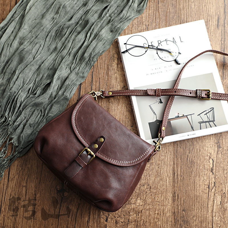 Women's Retro Artistic Handmade Vegetable Tanned Leather Crossbody Bags