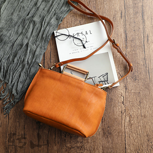 Women's Cow Leather Vegetable Tanned Retro Top Crossbody Bags