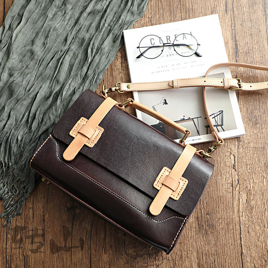 Women's Retro Handmade Leather Vegetable Tanned Portable Crossbody Bags