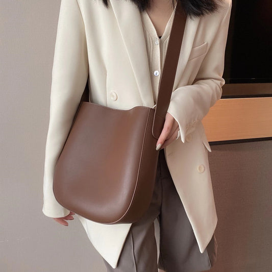 Women's Fashion Cattlehide Leather Retro Portable Large Shoulder Bags