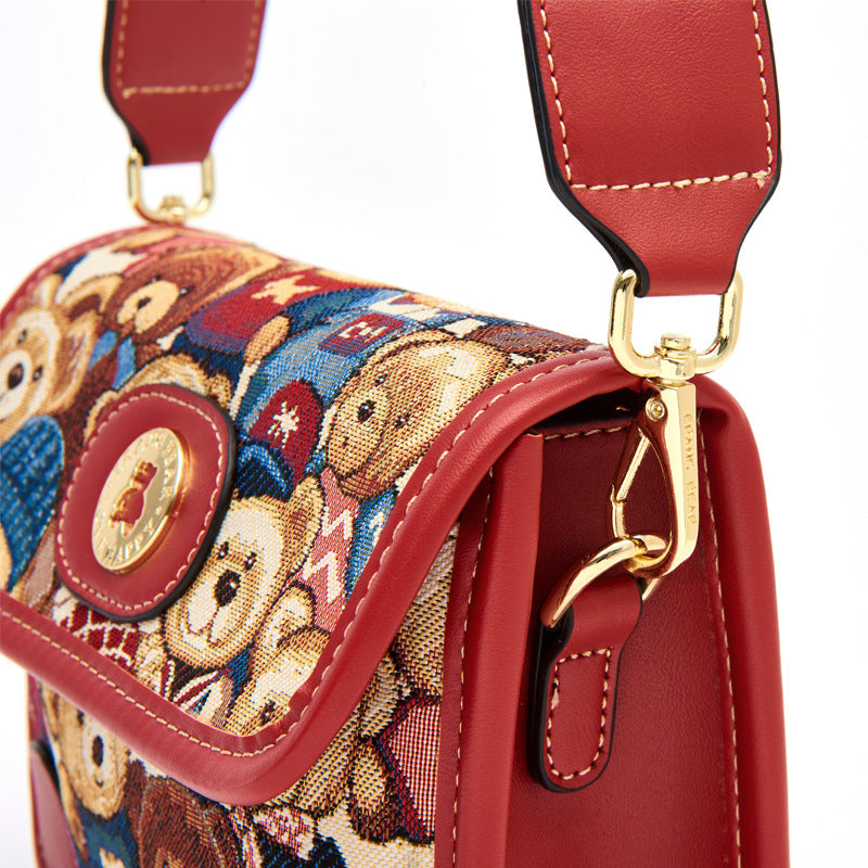 Women's Bear Attachment Fashion Trendy Simple Chain Crossbody Bags