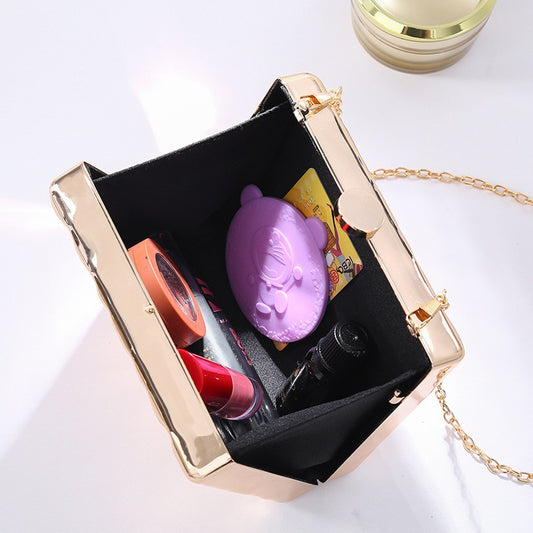 Women's Graceful Portable Relief Korean Clutch Evening Bags