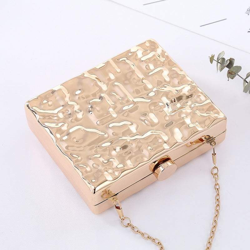 Women's Graceful Portable Relief Korean Clutch Evening Bags