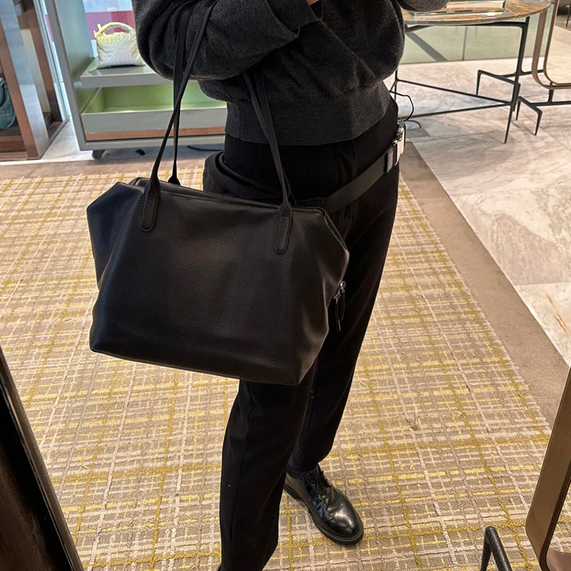 Women's Summer Wind Soft Grain Leather Saddle Handbags