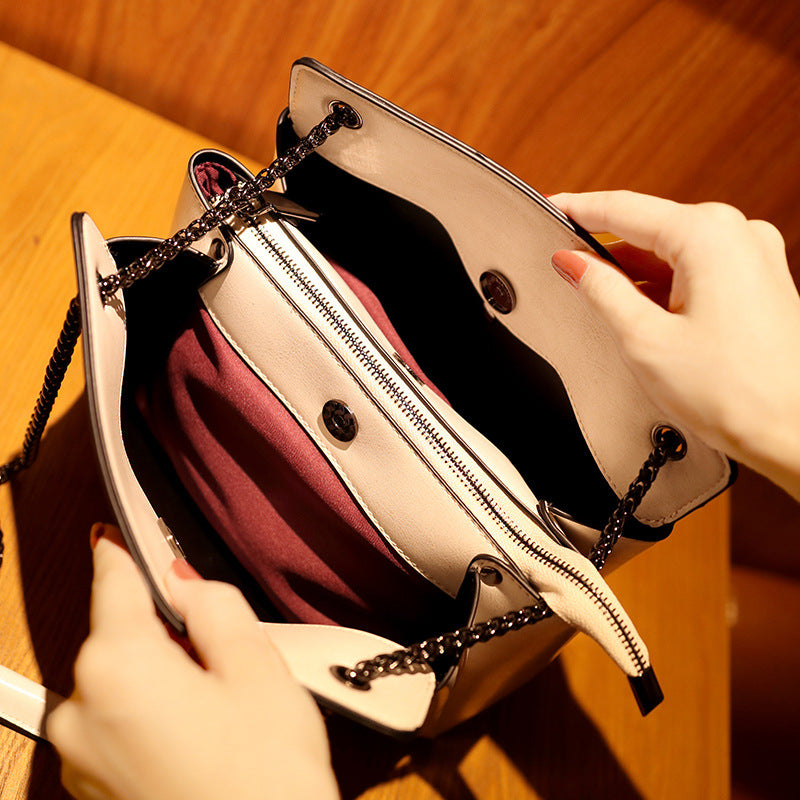 Women's Easy To Match Large Capacity Chain Shoulder Bags