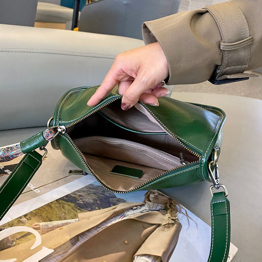 Women's Vegetable Tanned Leather Cowhide Simple Zipper Crossbody Bags