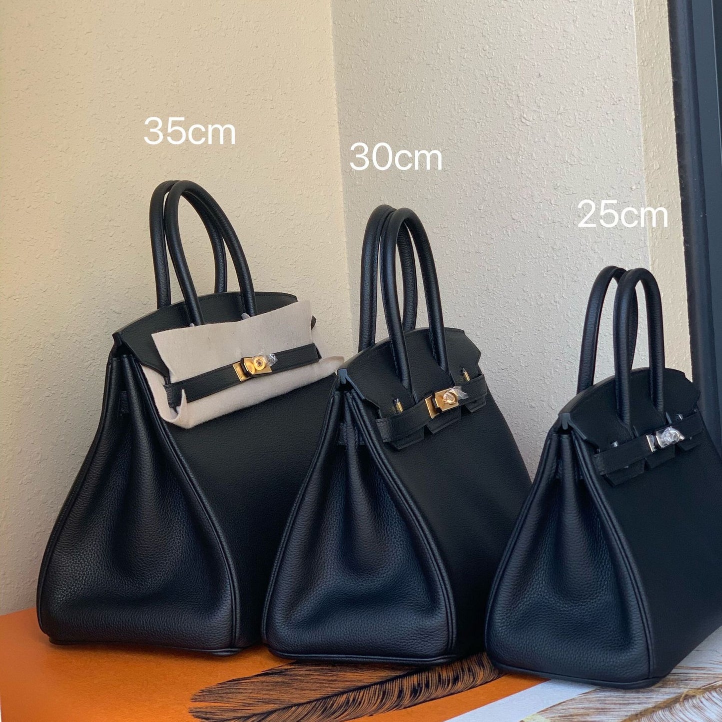 Women's First Layer Cowhide Lychee Pattern Leather Fashion Handbags