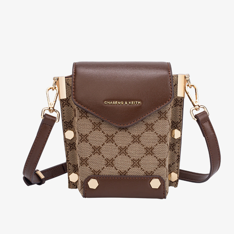 Women's Attractive Trendy Fashionable Rivet Chain Bags