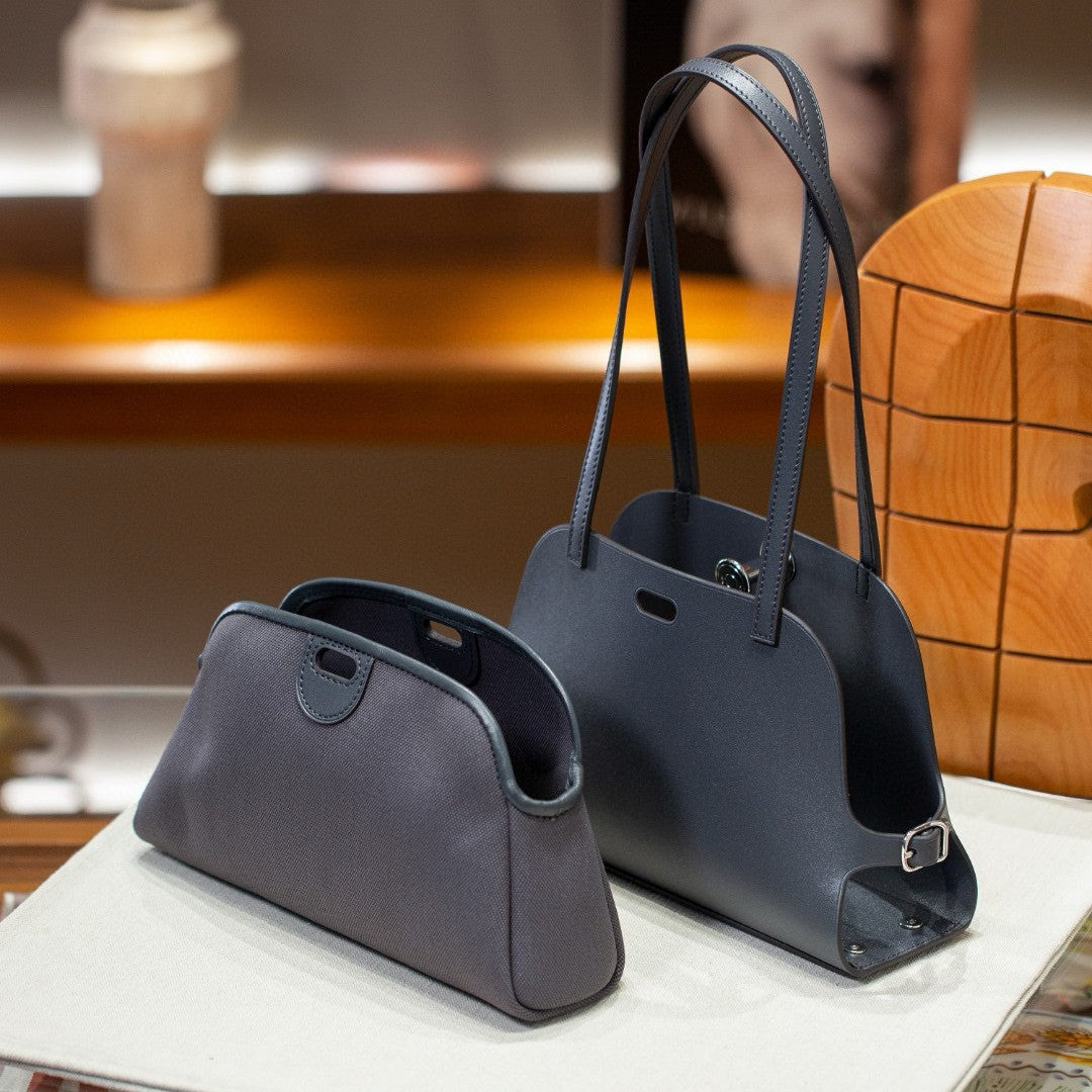 Women's Cowhide Old Money Style Shell Retro Shoulder Bags