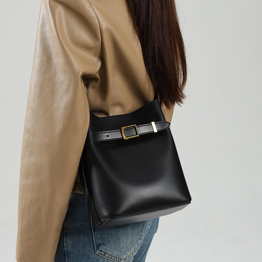 Women's Fashion Cattlehide Leather High-grade Design Commuter Shoulder Bags