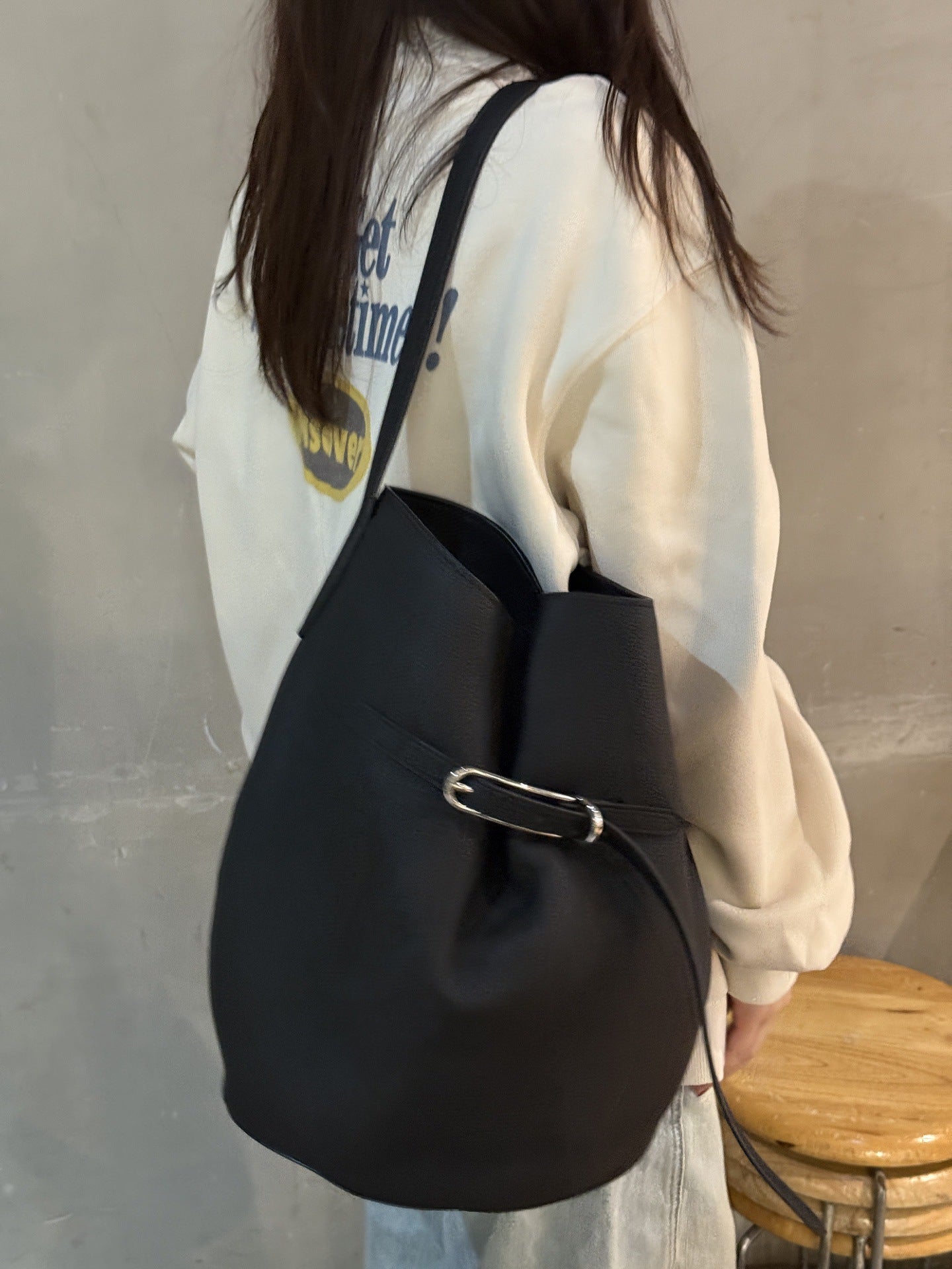 Charming Layer Cowhide Large Capacity Commuter Tote Bags