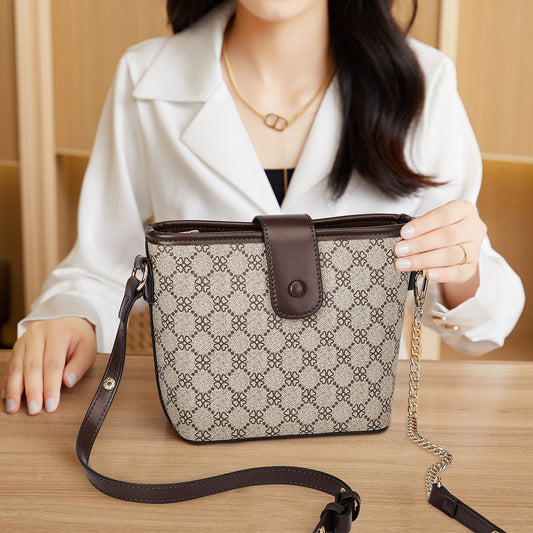 Women's Retro Printed Large Capacity Chain Crossbody Bags