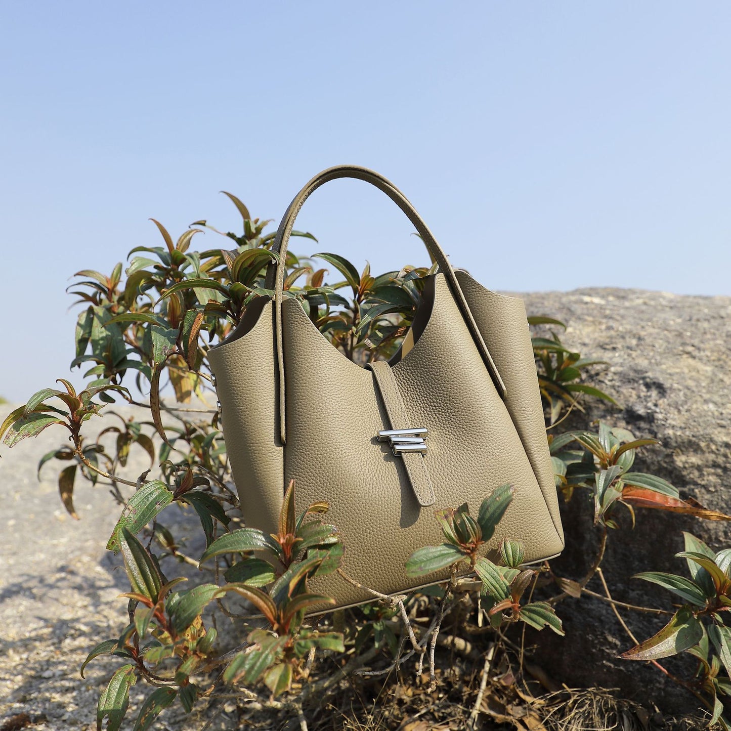 Women's Daily Commuter Fashion Wind Chimes Vegetable Crossbody Bags