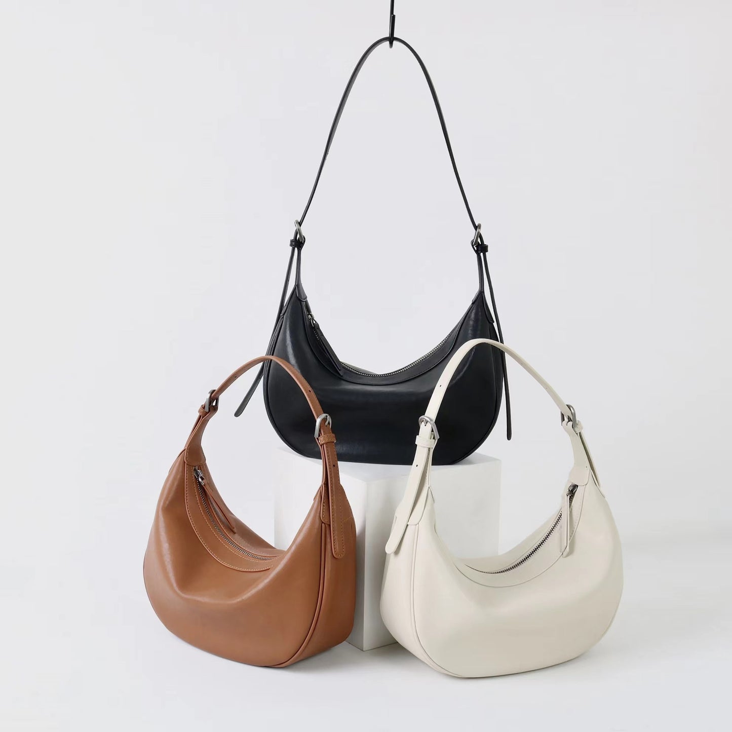 Leather Half Month Niche High-grade Feeling Tong Shoulder Bags