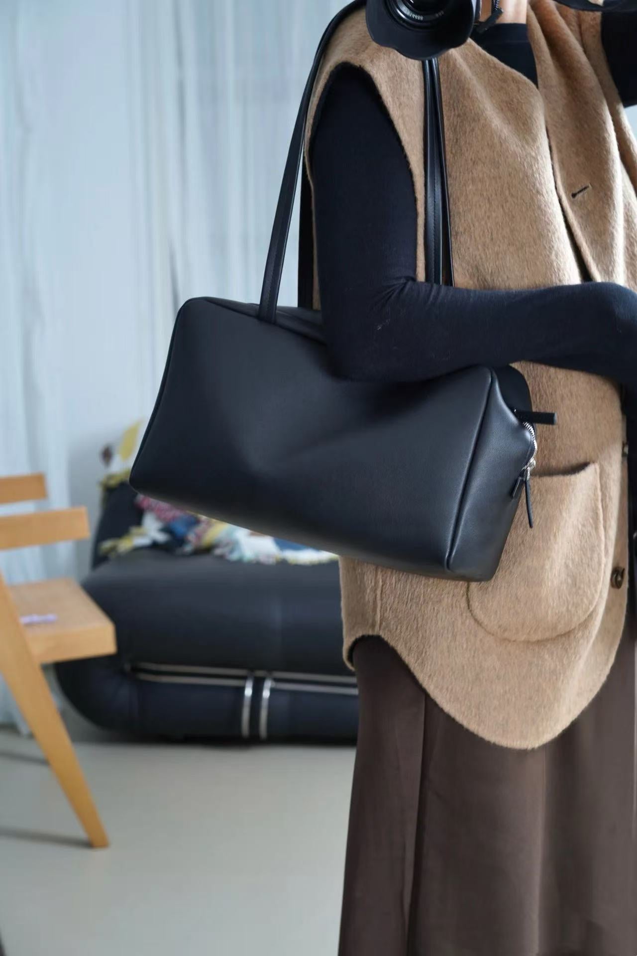 Women's Style Bowling Cowhide Leather Commute Large Capacity Shoulder Bags