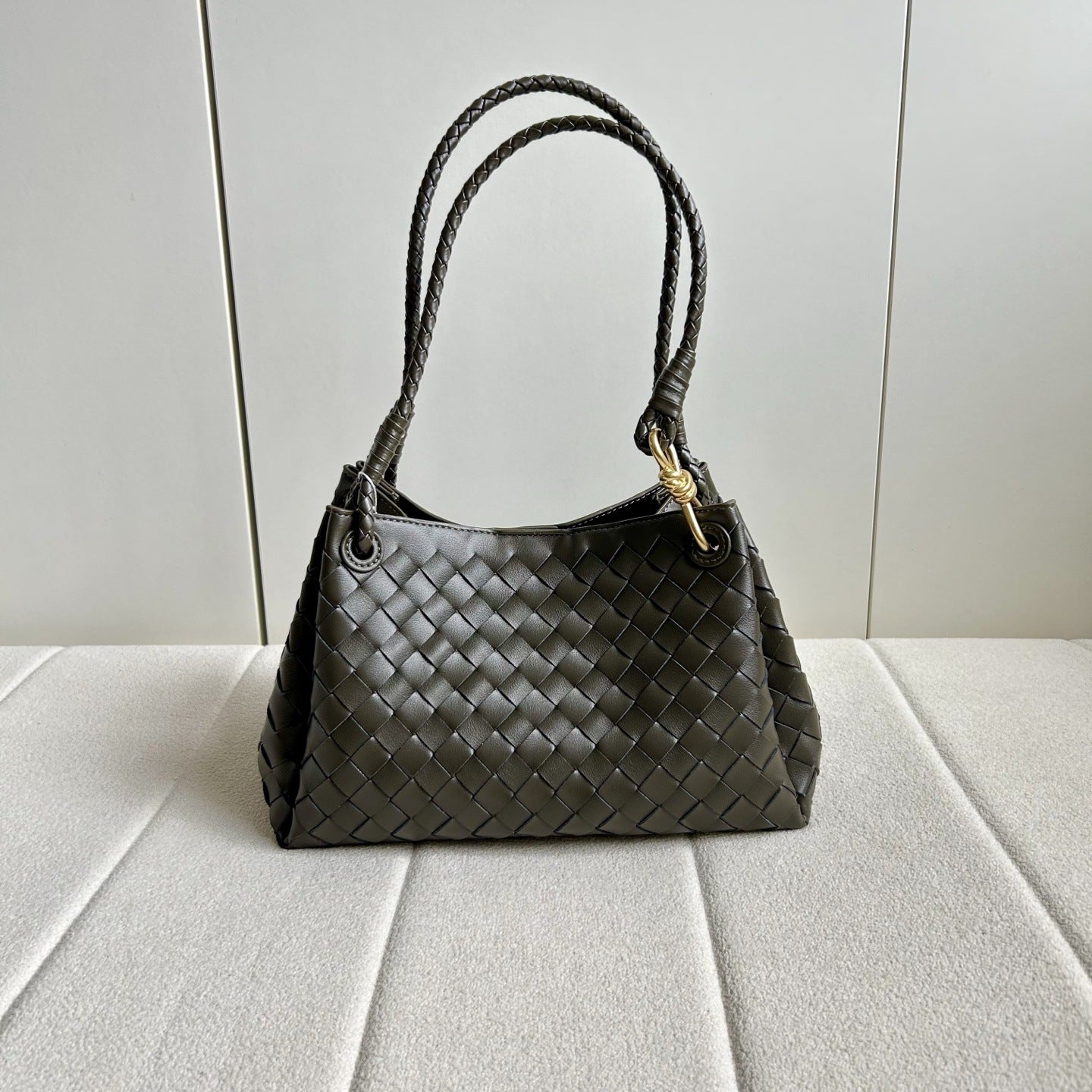 Elegant Women's Parachute Calfskin Woven Metal Shoulder Bags