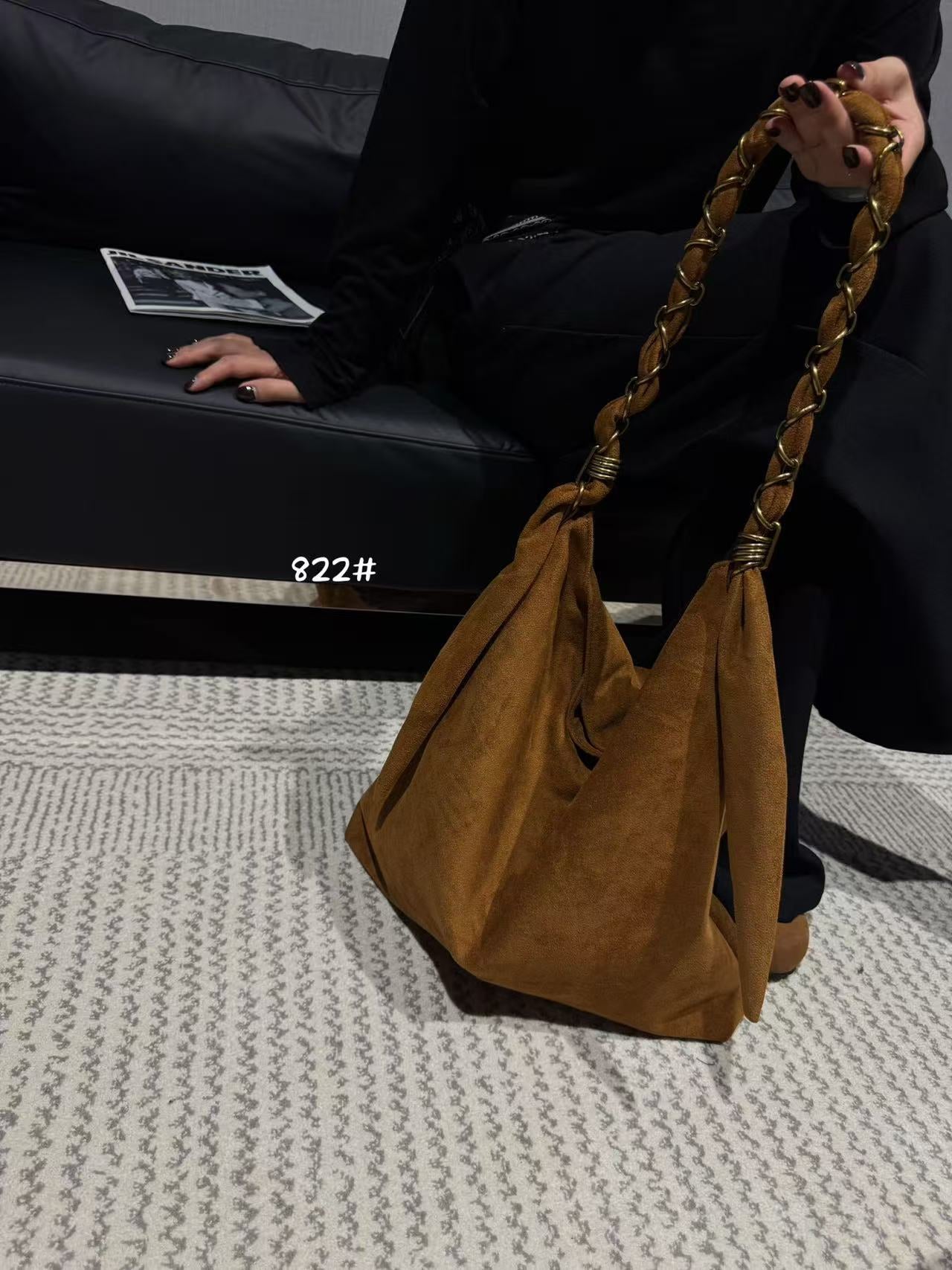 Women's Idle Style Retro Large Capacity Underarm Tote Bags