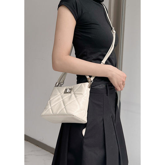 Women's Classic Style Rhombic Layer Cowhide Elegant Shoulder Bags