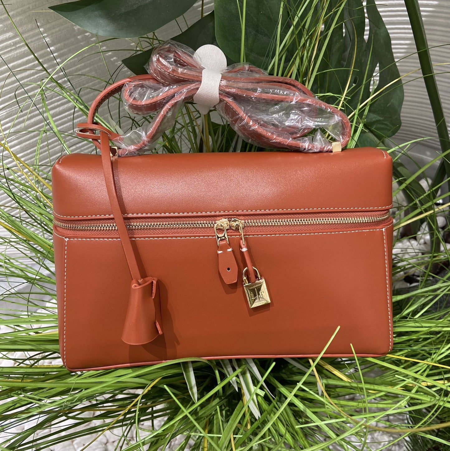 Women's Underarm Plain Cowhide Lunch Box Portable Crossbody Bags