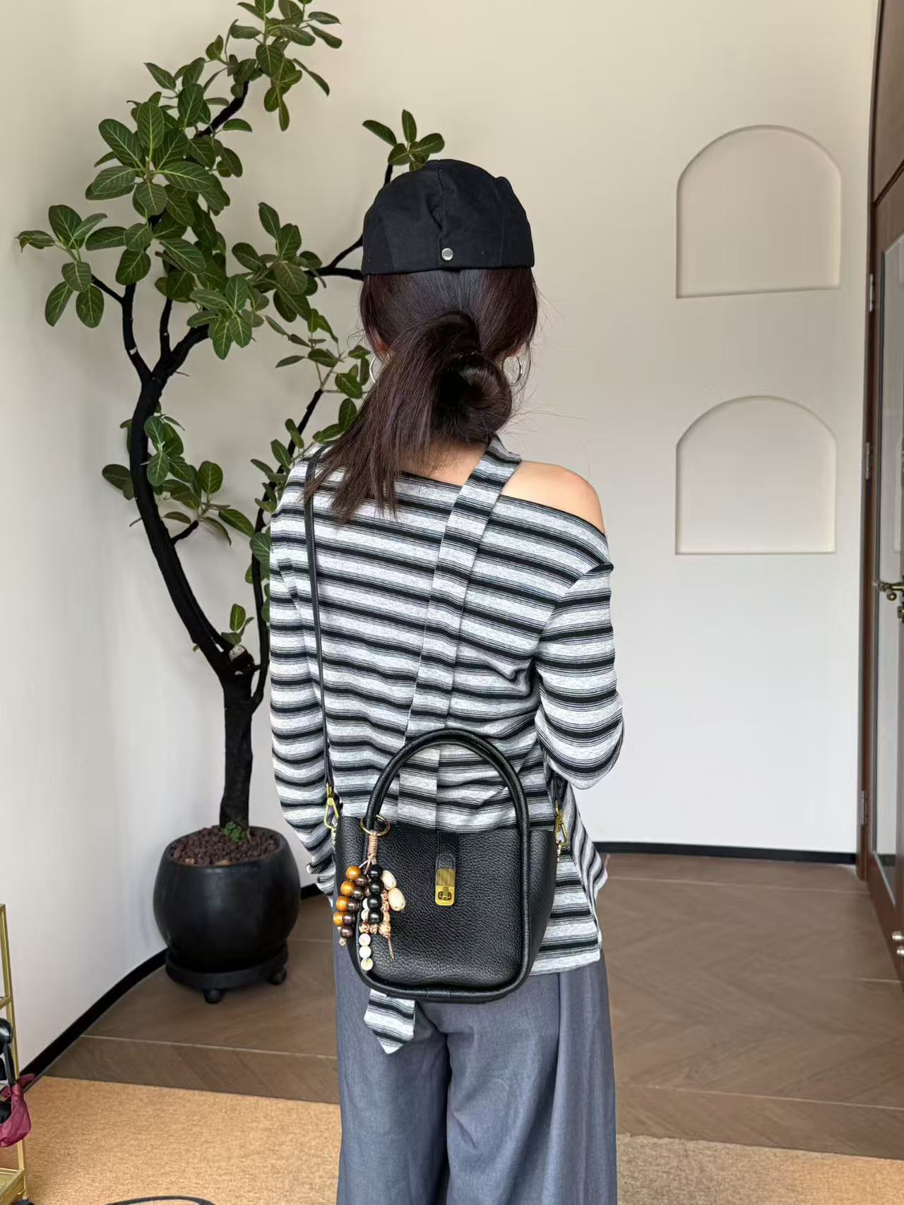 Women's Pattern Portable Vegetable Basket Retro Exquisite Crossbody Bags