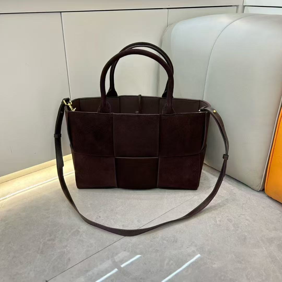 Glamorous Matte Leather Hand-woven Large Capacity Crossbody Bags