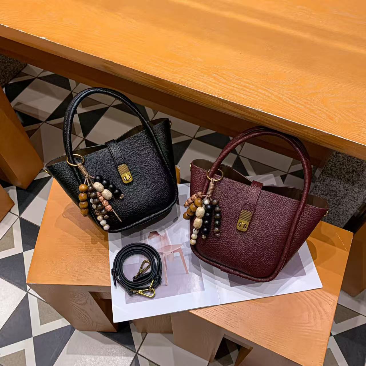 Women's Pattern Portable Vegetable Basket Retro Exquisite Crossbody Bags