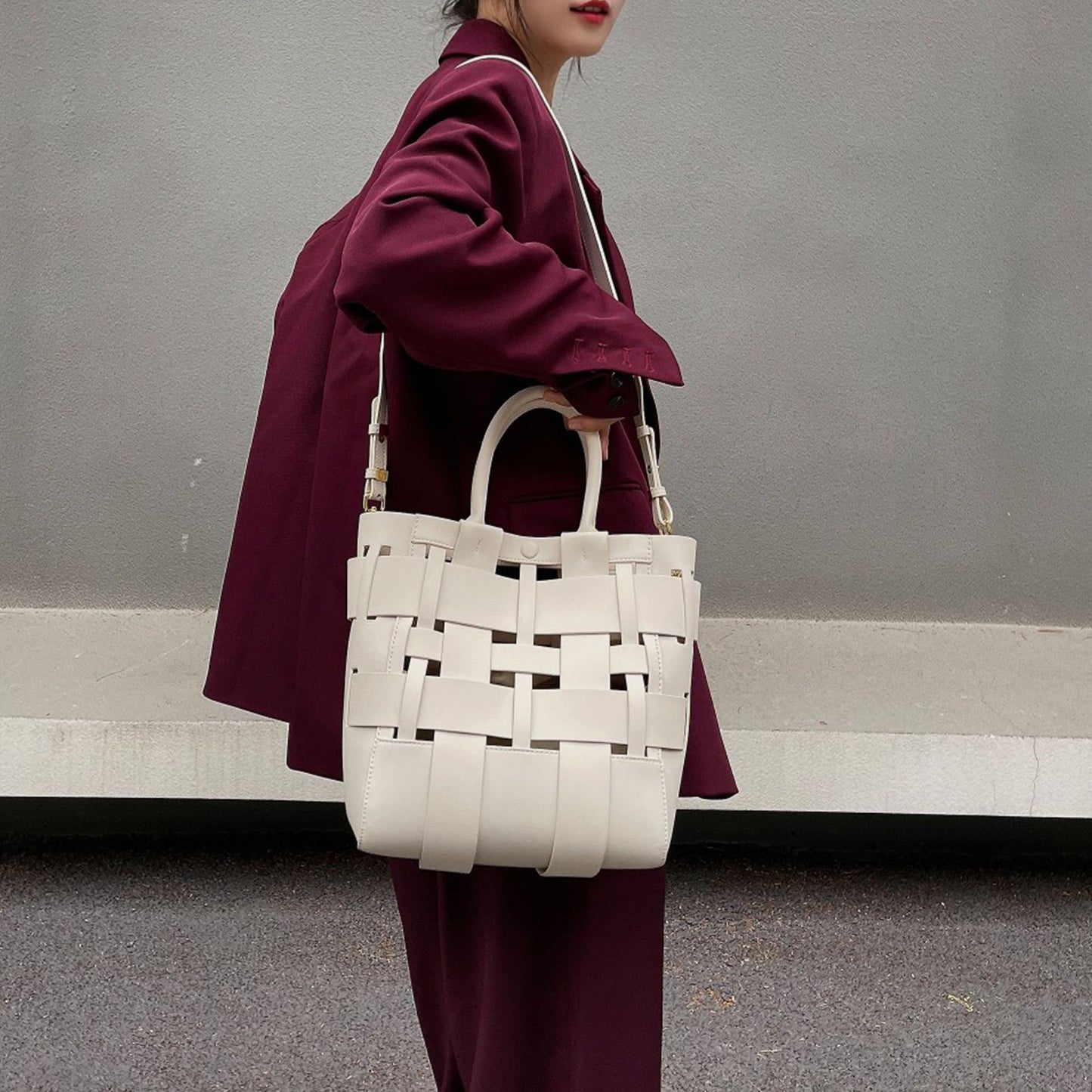 Niche Hollow Design Fashion Authentic Leather Weave Large Handbags