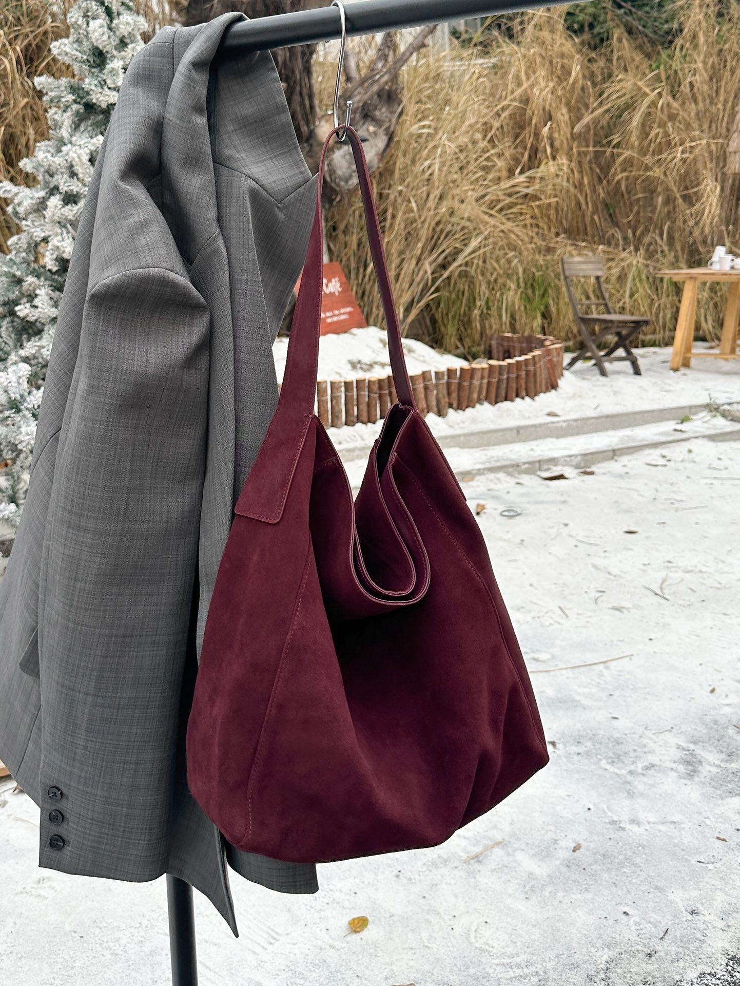 Frosted Cowhide Large Capacity Minimalist Relaxed Feeling Shoulder Bags