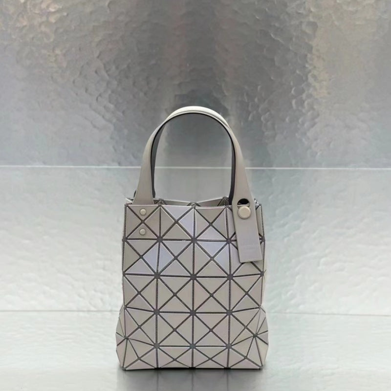 Women's Limited Rhombus Stylish Lightweight Portable Large Shoulder Bags