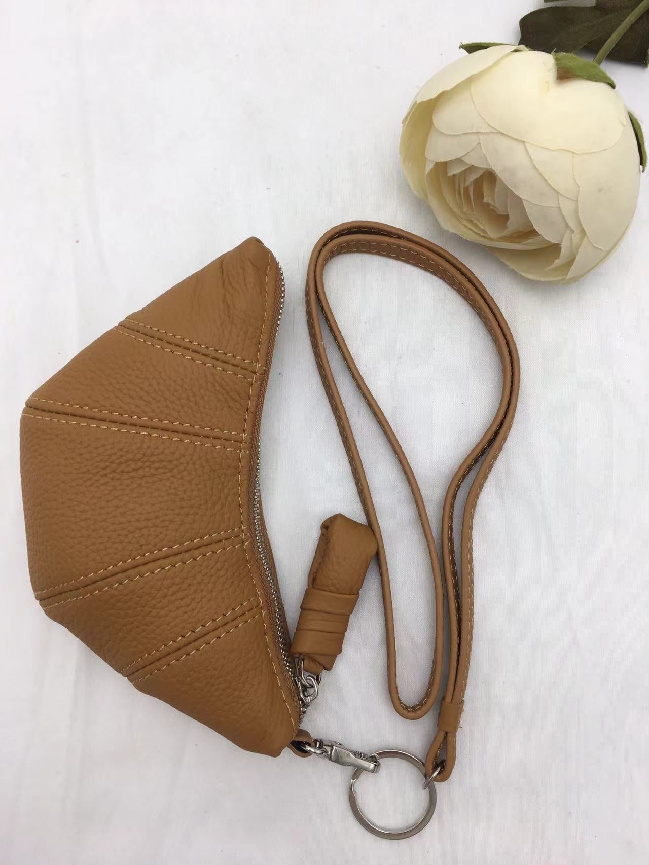 Women's French Design Croissant Linen Coated Advanced Texture Ode Shoulder Bags
