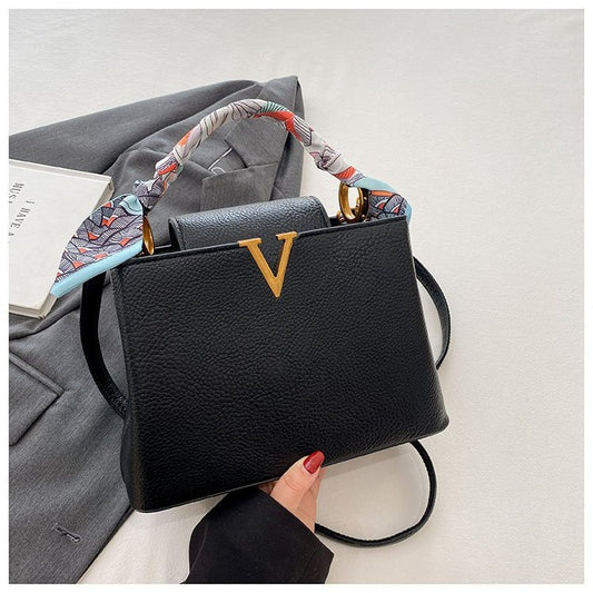 Women's Diana Lychee Pattern V-shaped Golden Edge Shoulder Bags