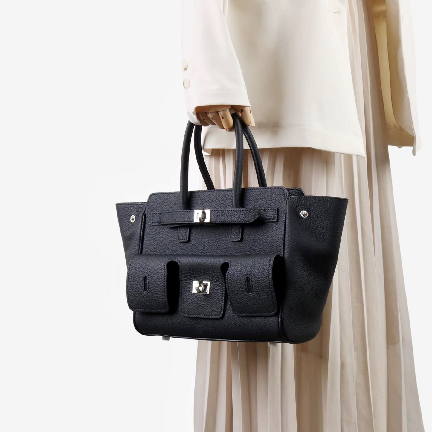 Women's Layer Cowhide Dark Locomotive Large Capacity Shoulder Bags