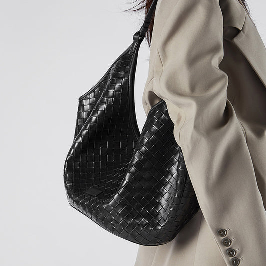 Large Capacity Female Fashionable Stylish Cowhide Woven Shoulder Bags