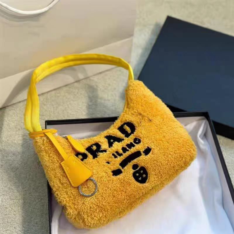 Women's Plush Underarm P Home Ya Retro Trendy Fur Handbags