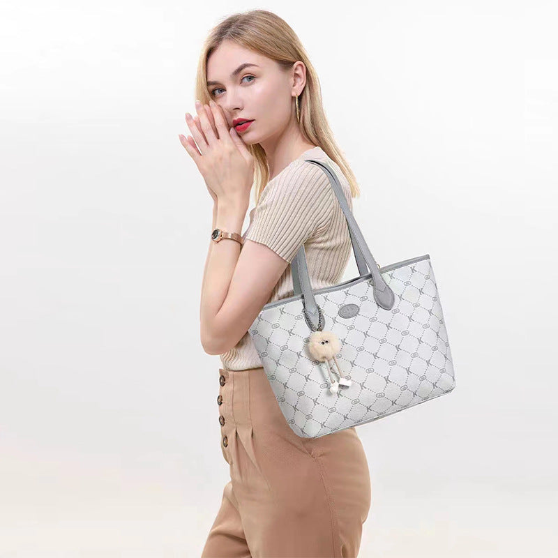 Women's Large Capacity Summer Shopping Niche Commuter Shoulder Bags
