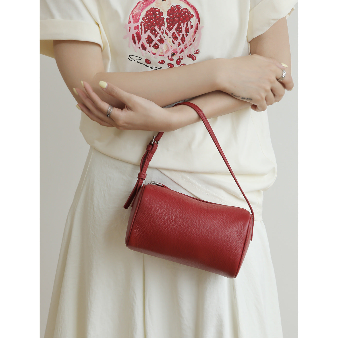 Unique Women's Round Fashion Pen Layer Handbags