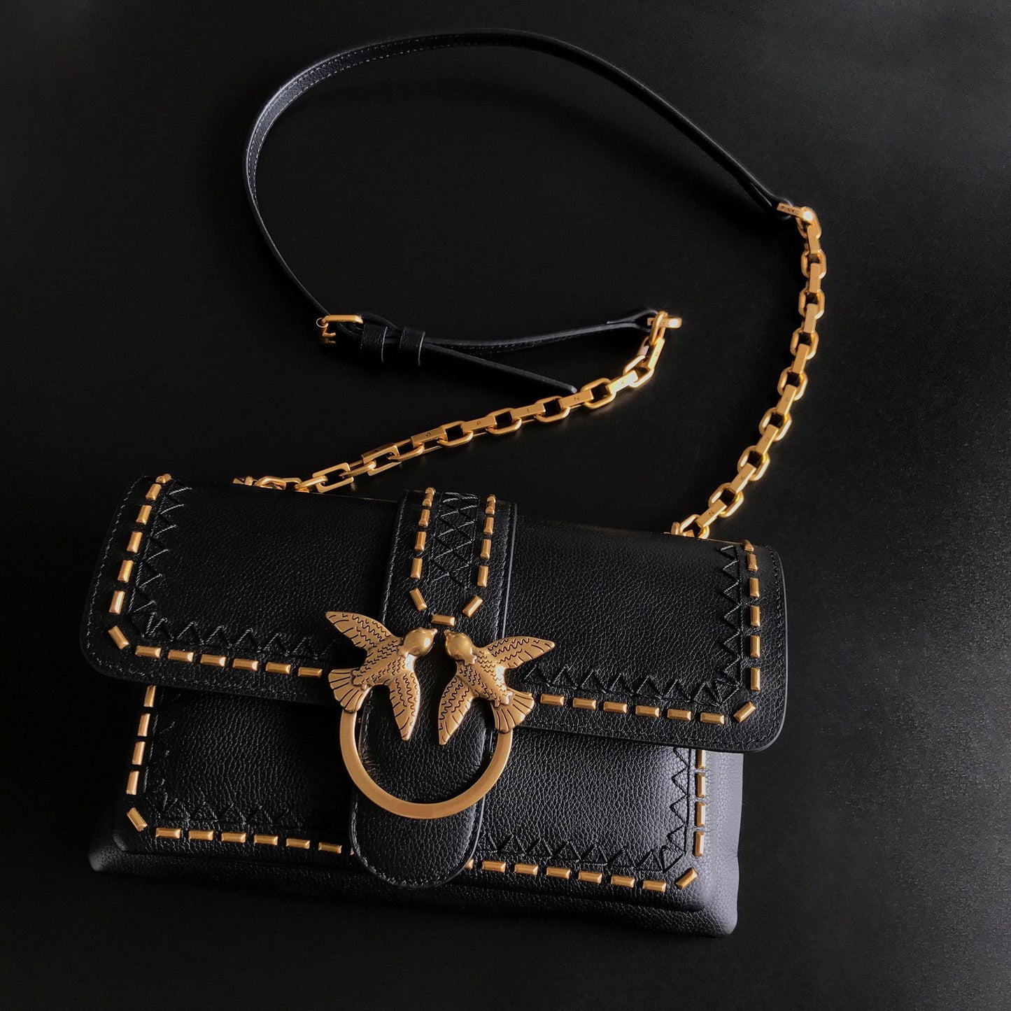 Women's First Layer Cowhide Rivet Saddle Swallow Bags