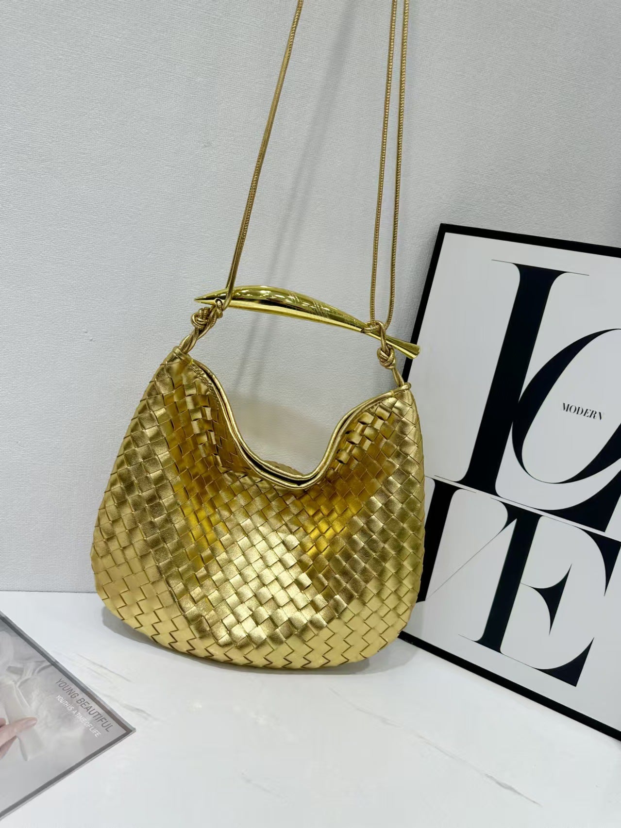 Slouchy Stylish Woven Vintage Metal Elegant Handbags