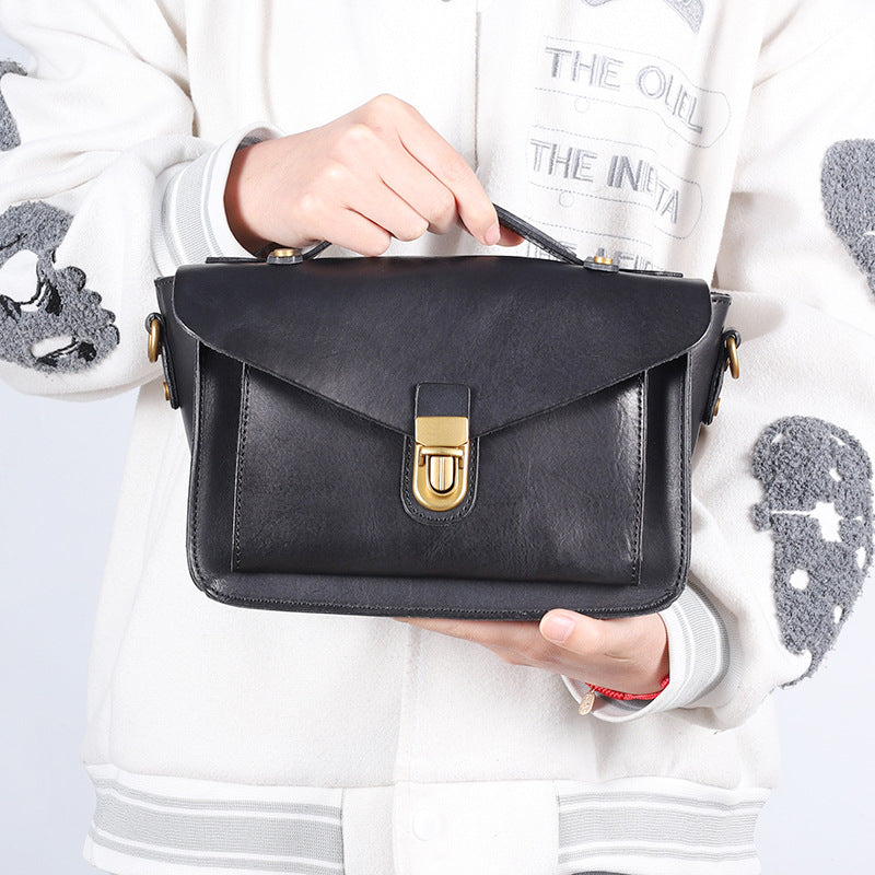 Women's Fashion Simple First Layer Twist Crossbody Bags
