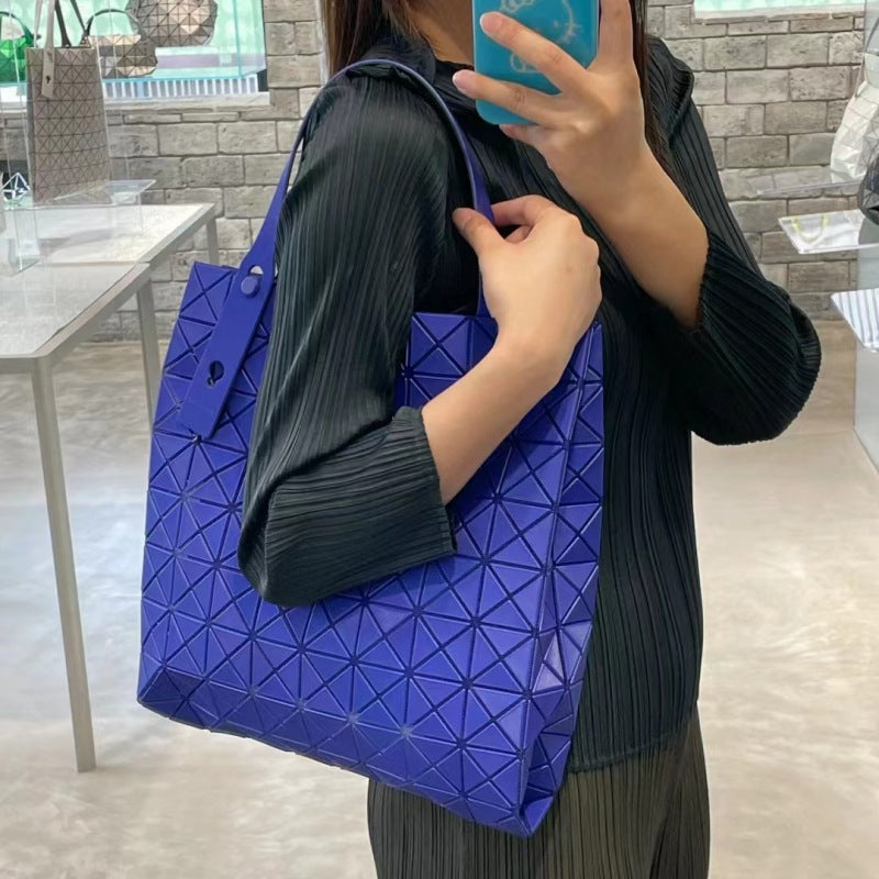 Women's Limited Rhombus Stylish Lightweight Portable Large Shoulder Bags