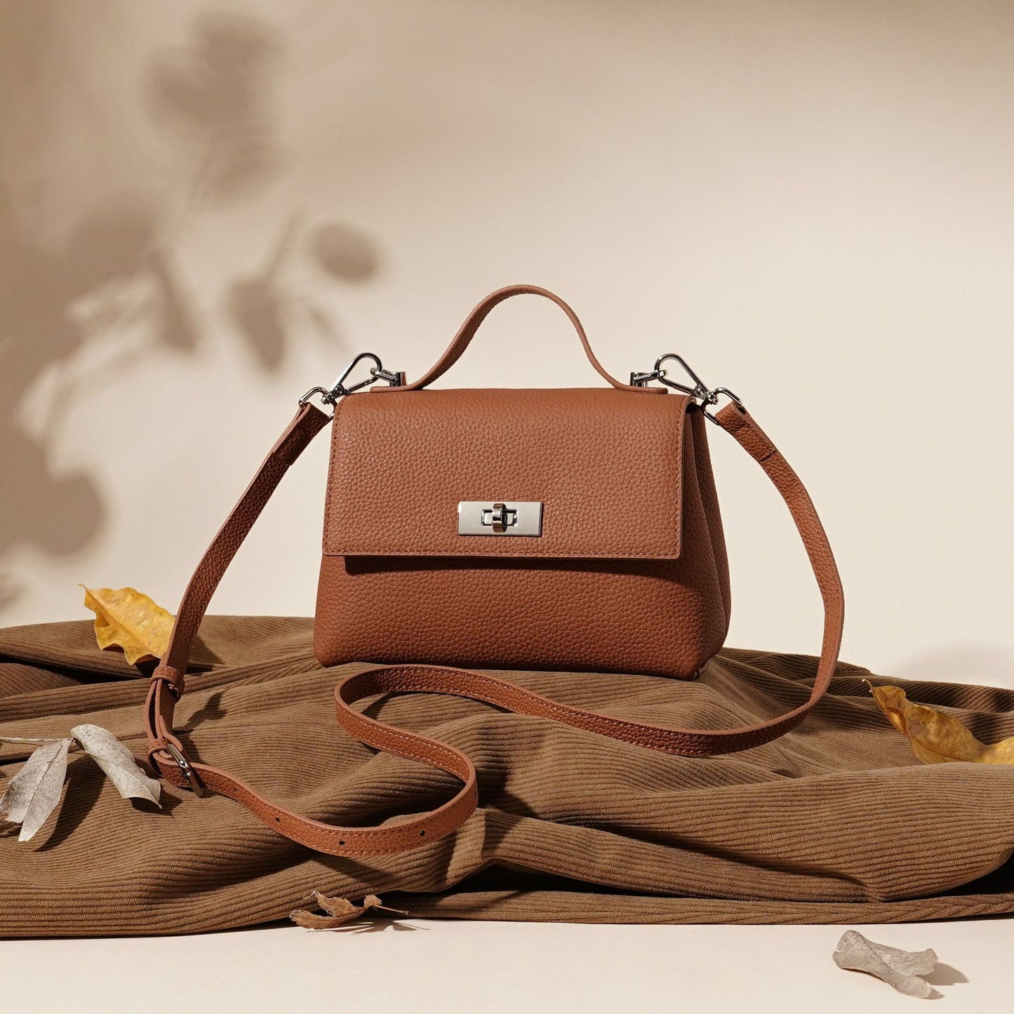 Unique Women's Cowhide Retro Versatile Fashion Shoulder Bags