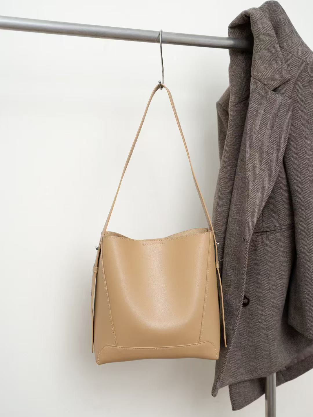 Creative Women's Capacity Lightweight Leather Commuter Crossbody Bags