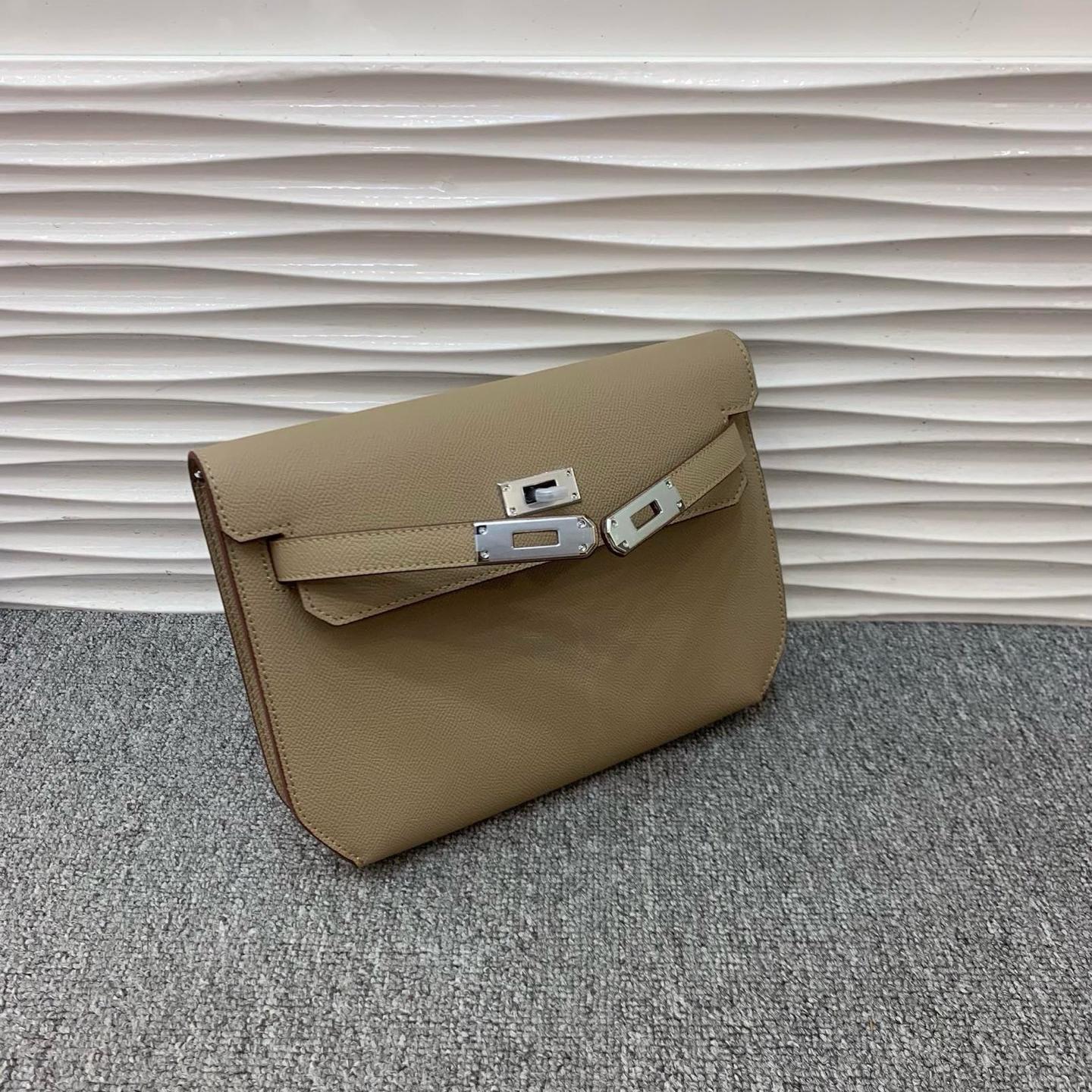 Classic Women's High-grade Versatile Underarm Commuter Crossbody Bags