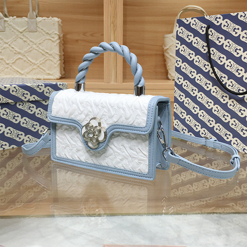 Hand-woven Niche Color Matching Pleated Portable Handbags