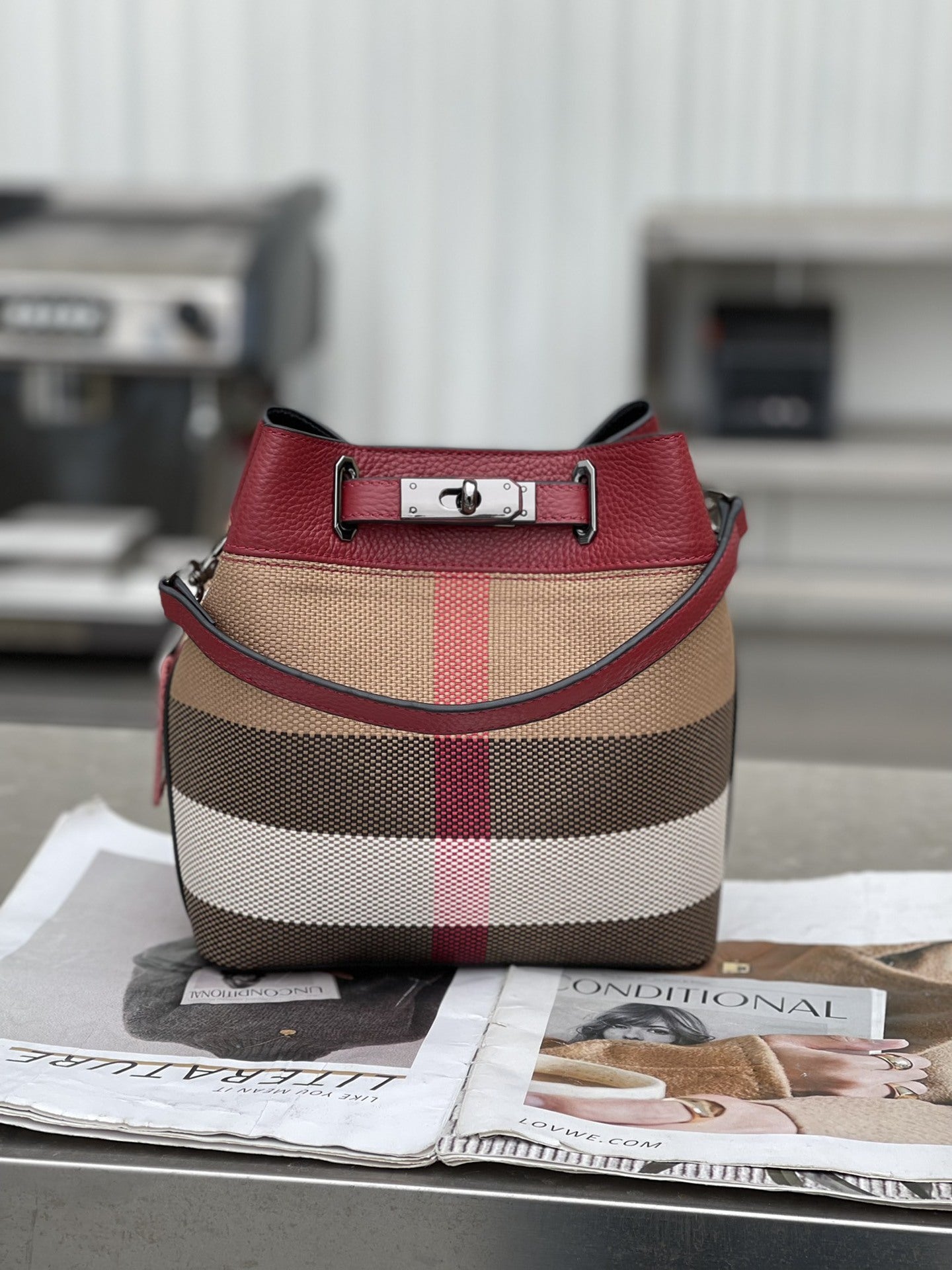 Women's Korean Style Plaid Portable Large Capacity Handbags
