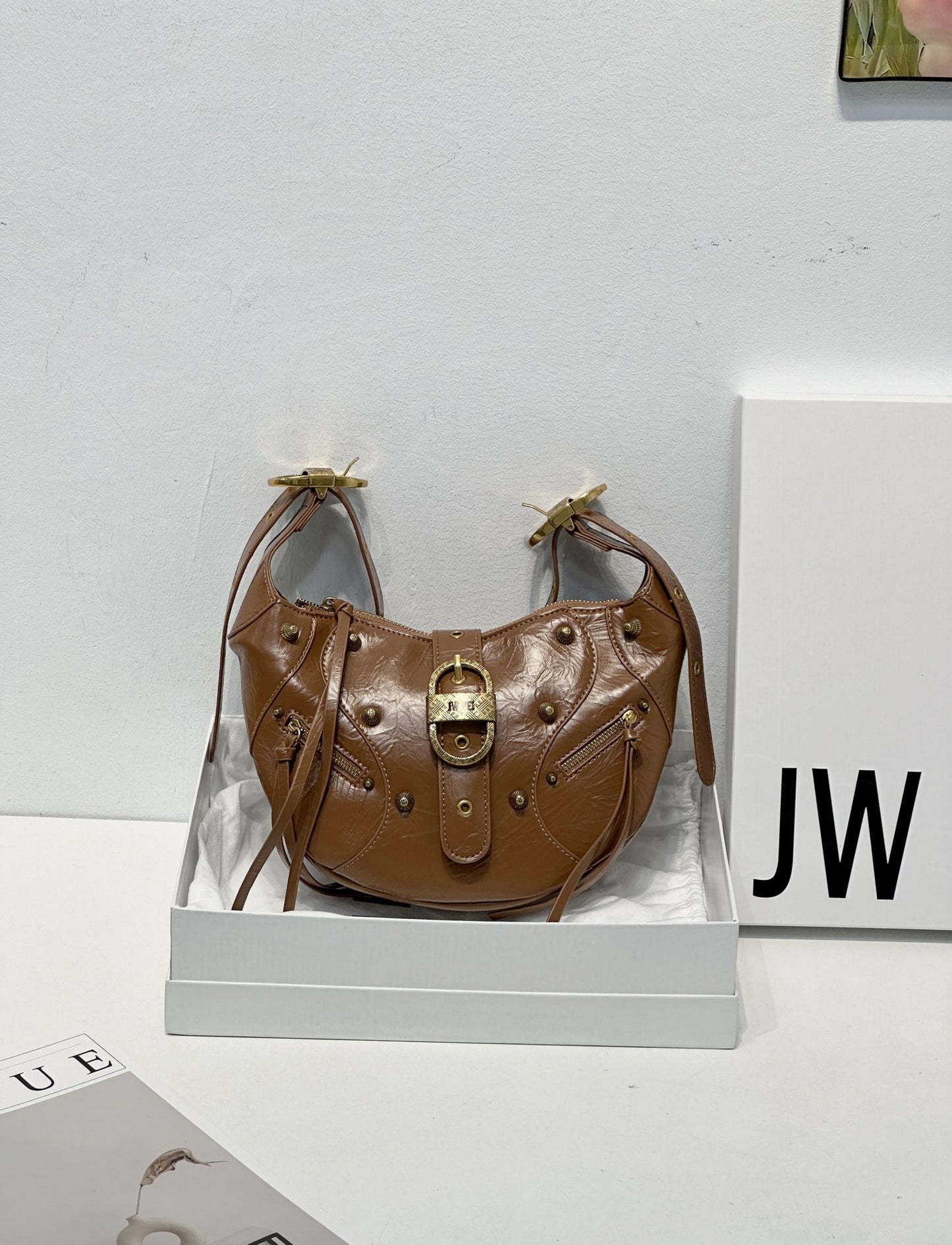 Women's Saddle Large Capacity Retro Hot Trendy Crossbody Bags