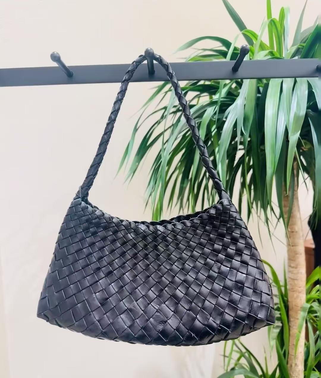 Women's Genuine Leather Hand-woven Underarm High-grade Versatile Shoulder Bags