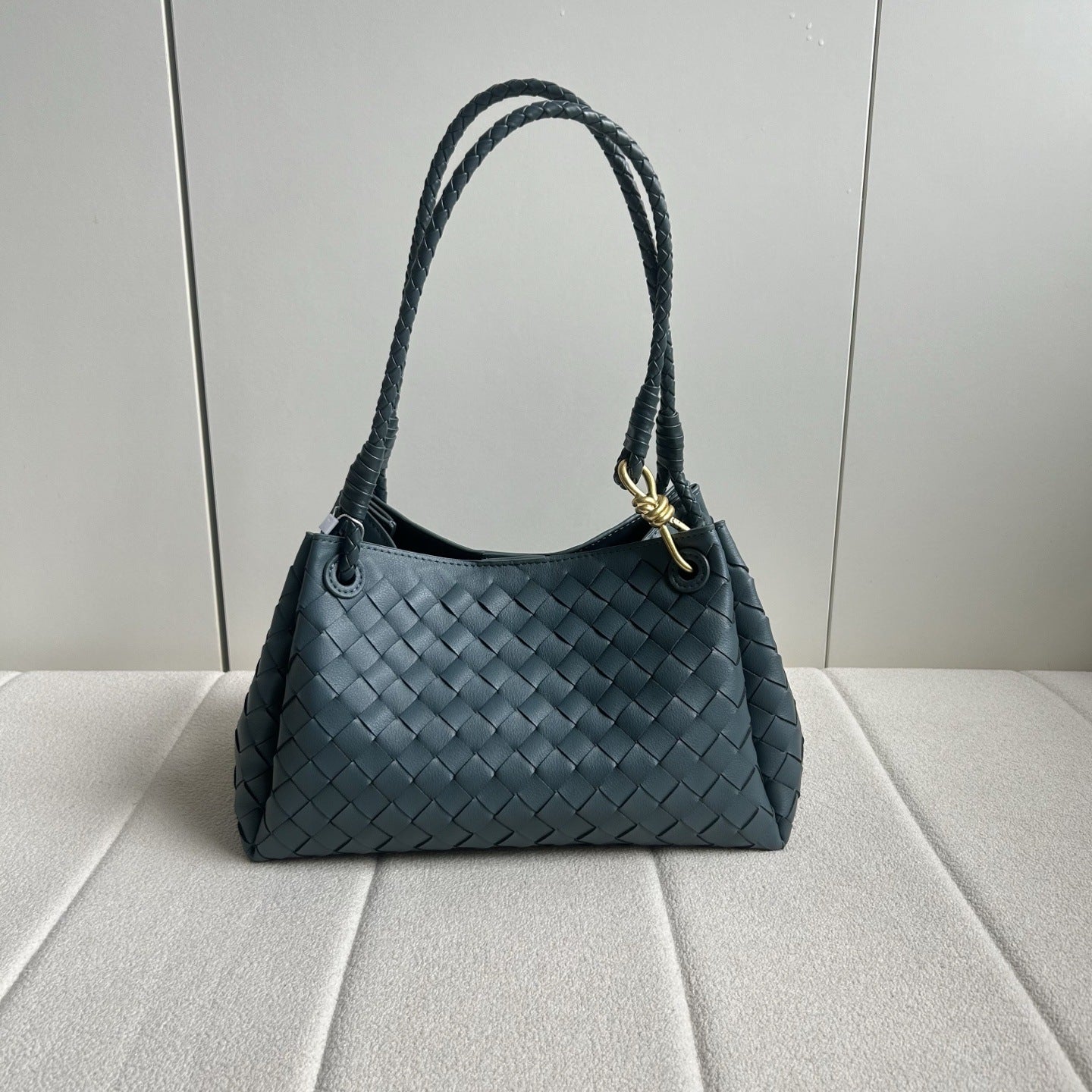 Elegant Women's Parachute Calfskin Woven Metal Shoulder Bags